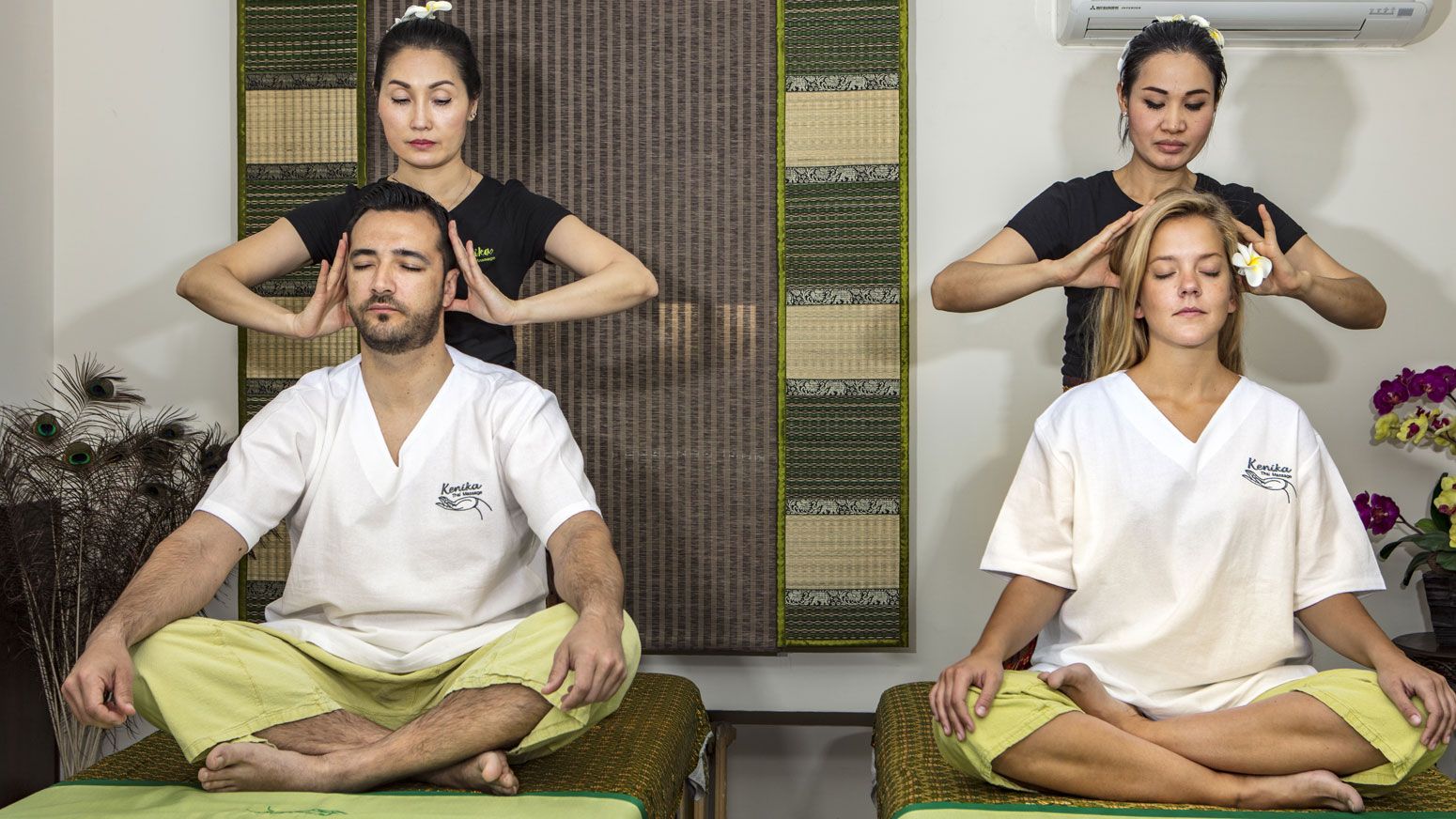 Masaje Tradicional Thai aplicado por Masajistas Tailandesas
